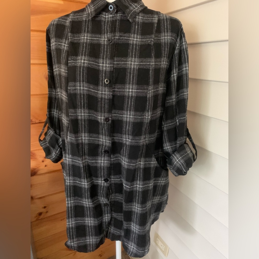 HAWITON Button Down Black & White Plain Style Shirt w/Adjustable Sleeve Tab XXL